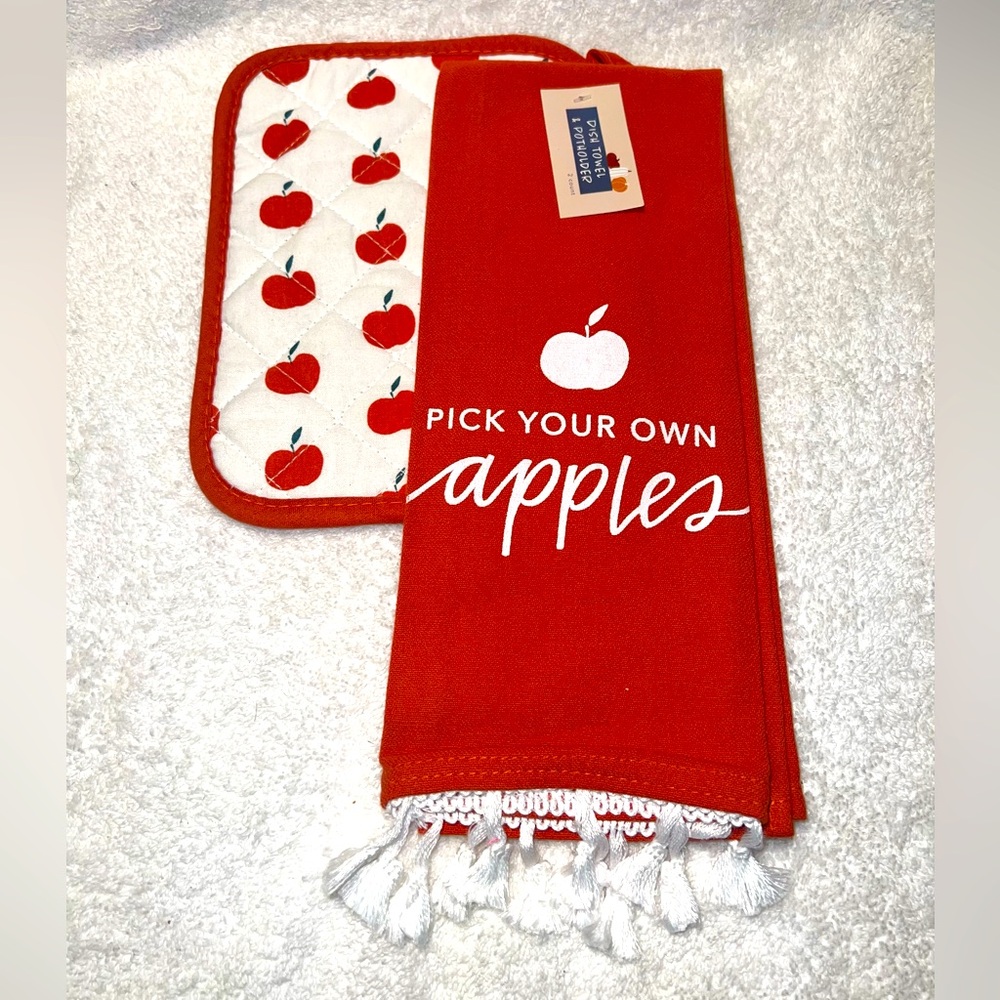 Target Kitchen Dish Towel & Pot Holder ‘Pick Your Own Apples’
